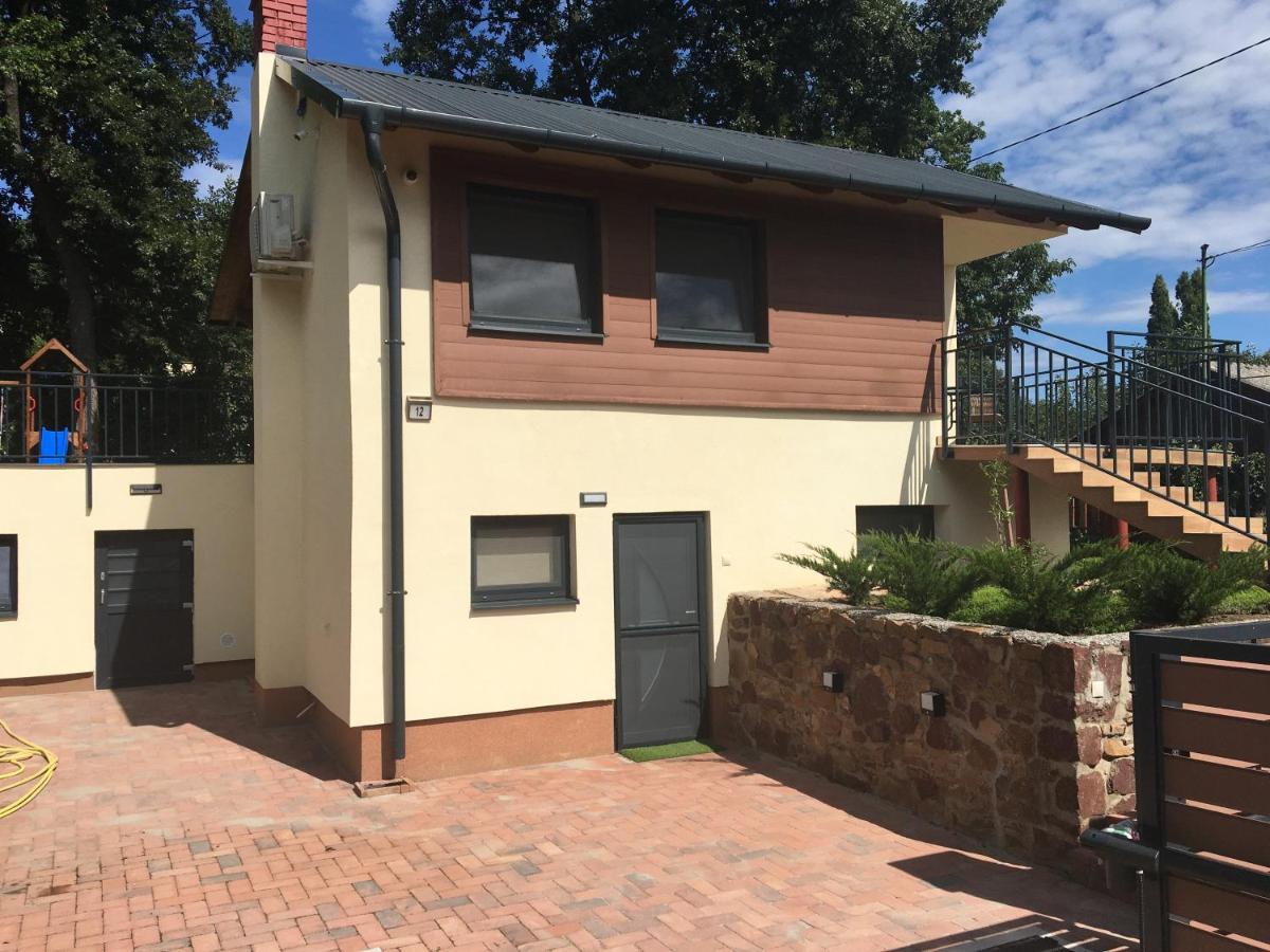 Balaton Wellness Tom Cat Nyaralo 1 Wellness Es 1 Gyermekbarat Apartmannal Kovagoors Екстериор снимка