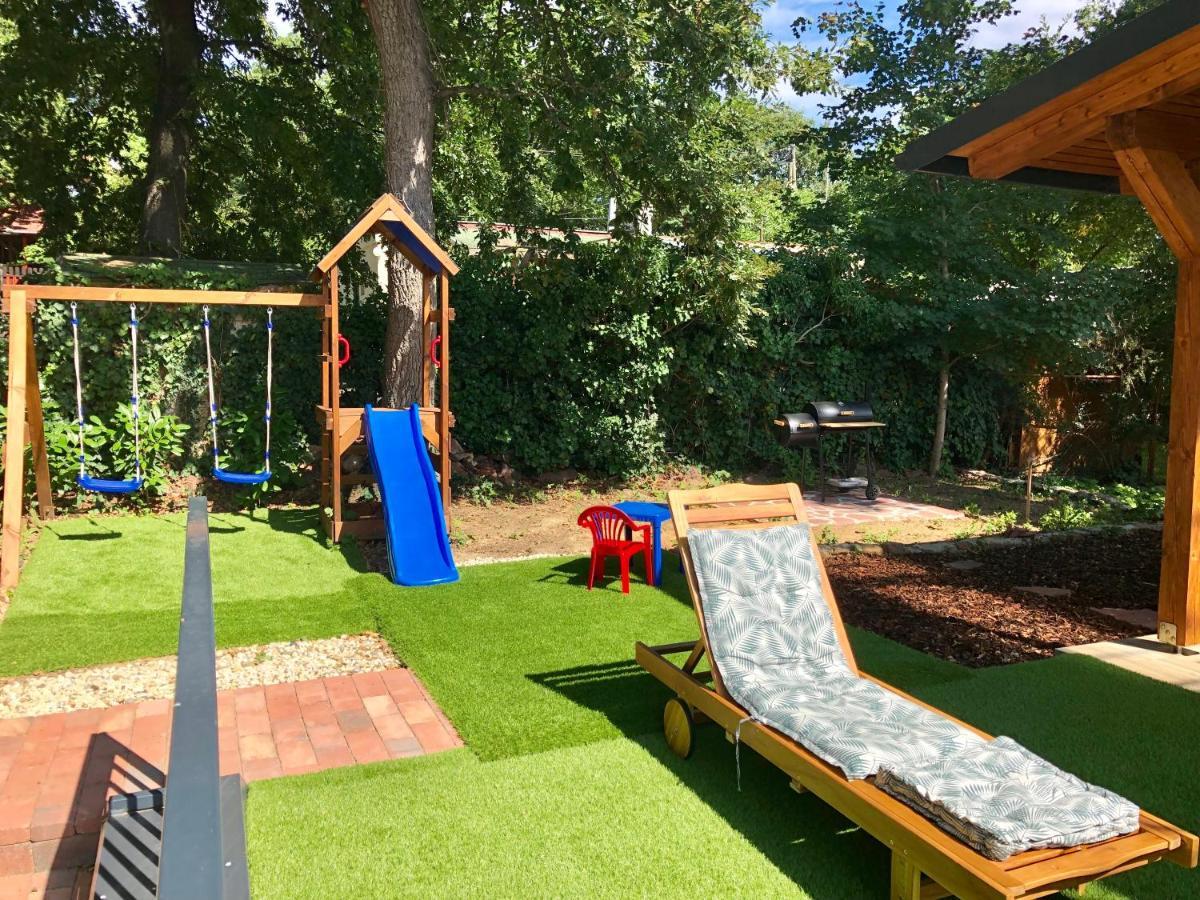 Balaton Wellness Tom Cat Nyaralo 1 Wellness Es 1 Gyermekbarat Apartmannal Kovagoors Екстериор снимка